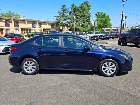 Used 2023 Toyota Corolla LE FWD image 7