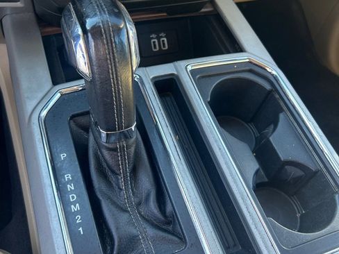 Used 2016 Ford F150 Lariat image 13