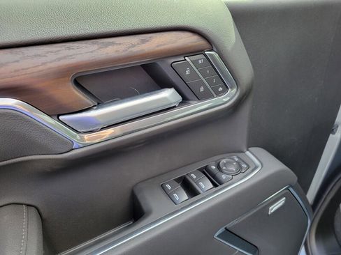 New 2026 GMC Sierra 1500 SLT image 14