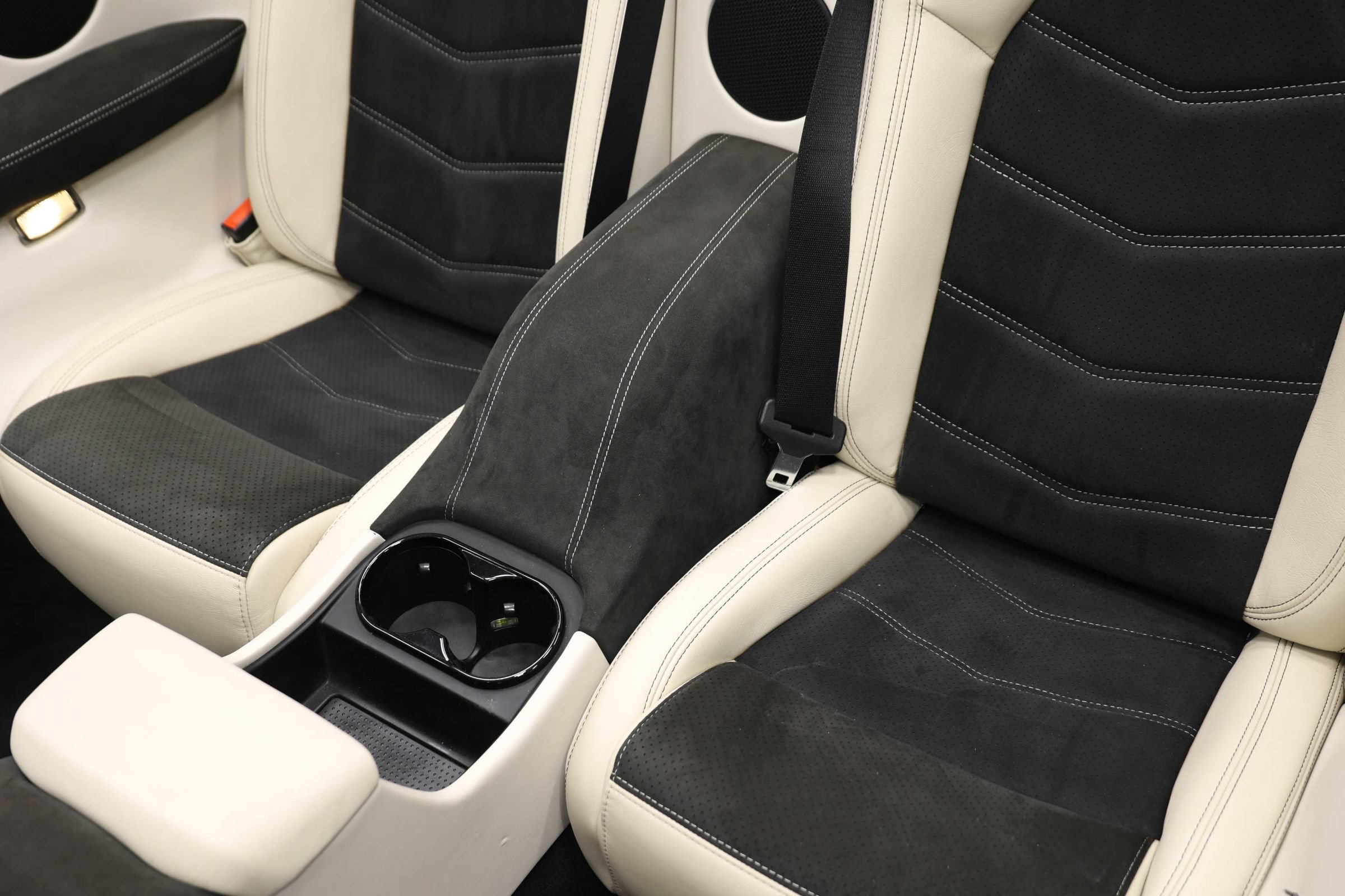 Used 2018 Maserati GranTurismo Sport RWD image 50