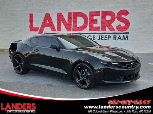 Used 2022 Chevrolet Camaro LT w/ Technology Package RWD image 1