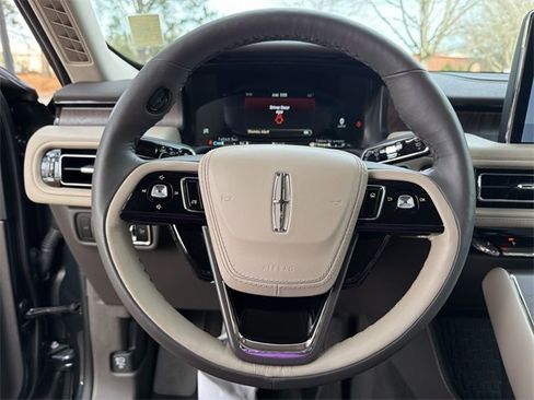 Used 2023 Lincoln Aviator Reserve w/ Elements Package Plus image 14