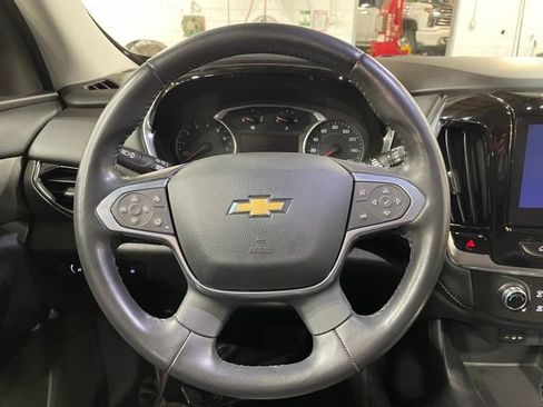 Certified 2021 Chevrolet Traverse LT image 11