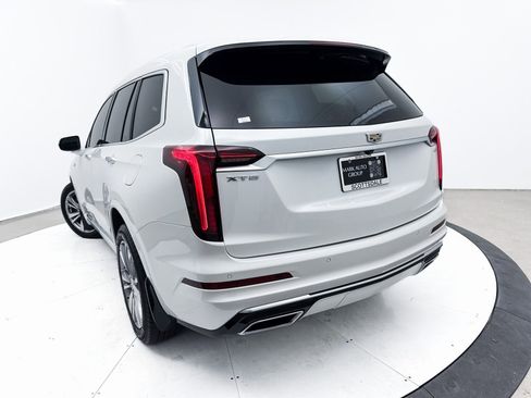 Used 2023 Cadillac XT6 Premium Luxury image 10