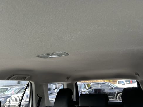 Used 2017 Toyota 4Runner SR5 image 32