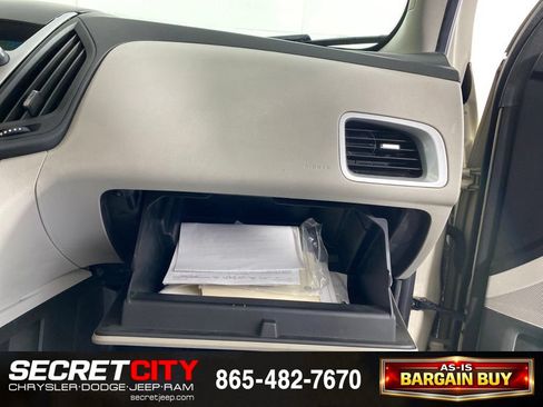 Used 2010 Chevrolet Equinox LT w/ Chrome Appearance Package AWD/4WD image 30