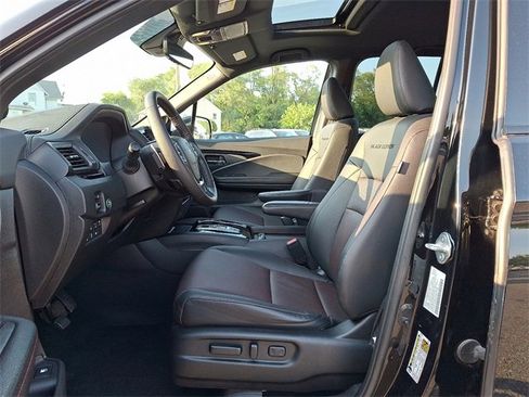 Certified 2022 Honda Ridgeline Black Edition image 13