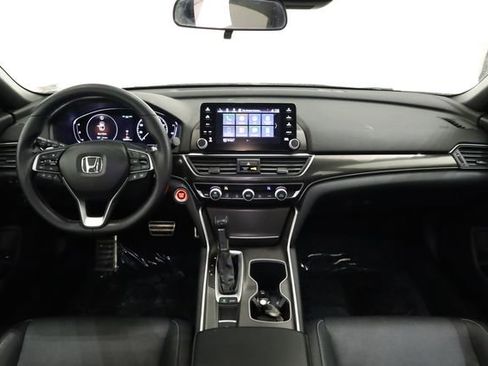 Used 2018 Honda Accord Sport image 17