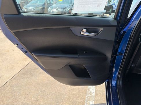 Used 2021 Kia Forte LXS FWD image 32