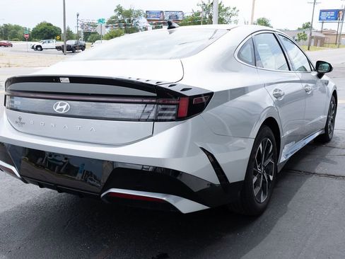 Used 2025 Hyundai Sonata SEL FWD image 5