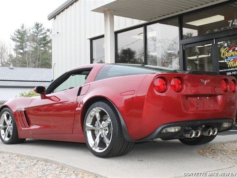 Used 2012 Chevrolet Corvette Grand Sport w/ 3LT Preferred Equipment Group RWD image 9