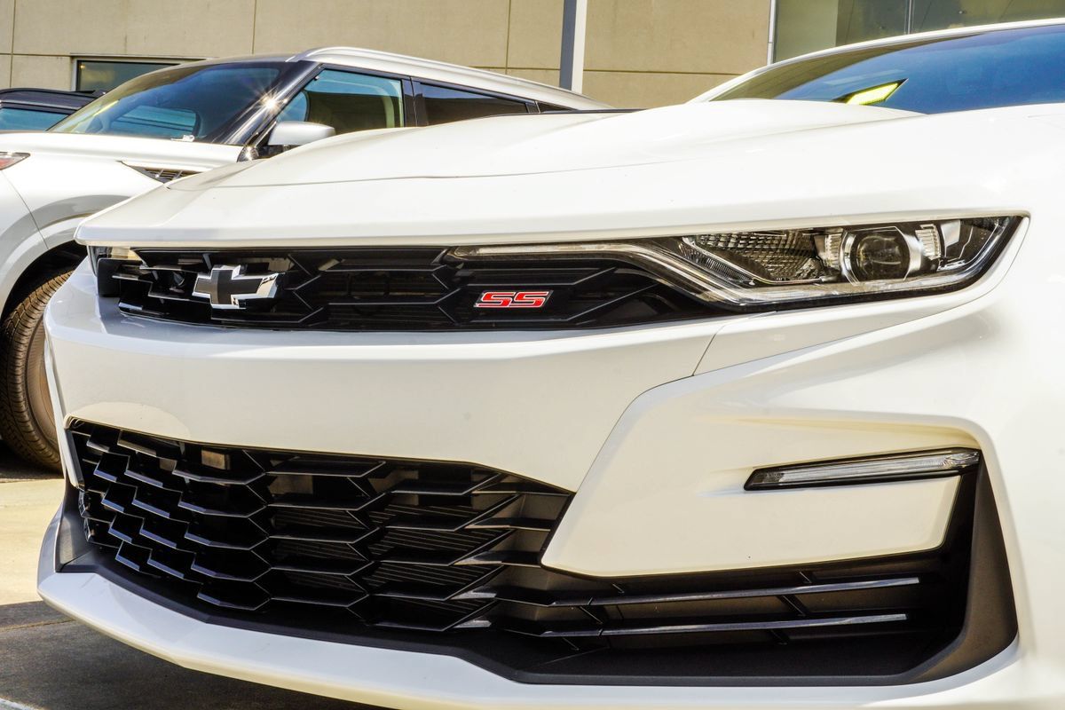 Used 2023 Chevrolet Camaro SS RWD image 2