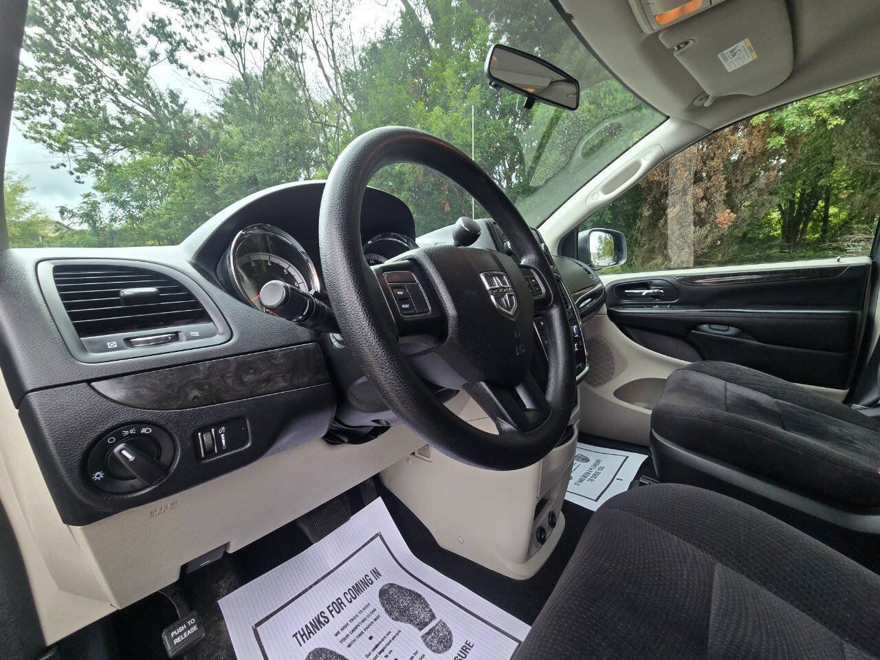Used 2013 Dodge Grand Caravan SE FWD image 19
