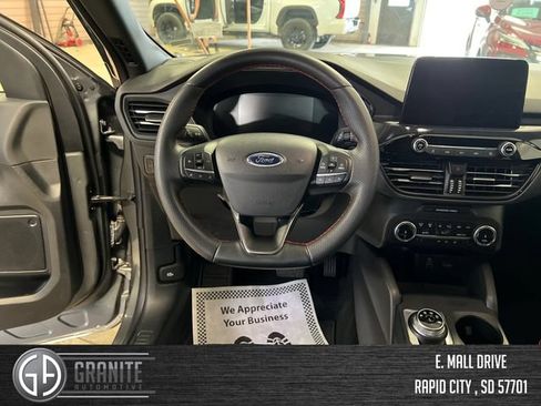 Used 2025 Ford Escape ST-Line Select AWD/4WD image 21
