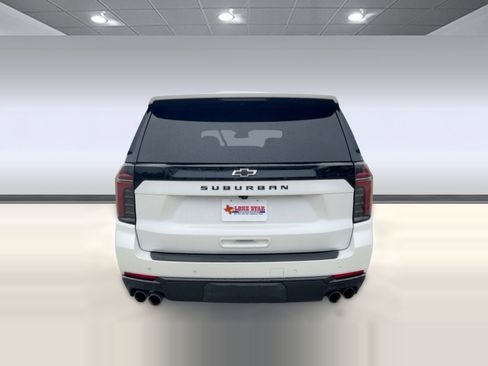 Certified 2025 Chevrolet Suburban Z71 image 10