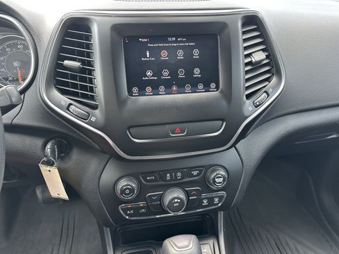 Used 2020 Jeep Cherokee Latitude image 22