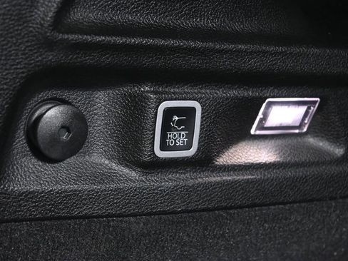 Used 2022 Jeep Grand Cherokee L Overland w/ Luxury Tech Group IV image 40