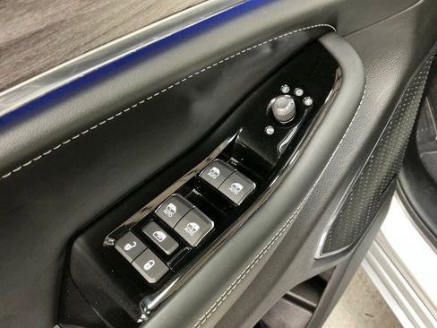 Certified 2023 Jeep Grand Cherokee L Overland w/ Advanced Protech Group III image 16