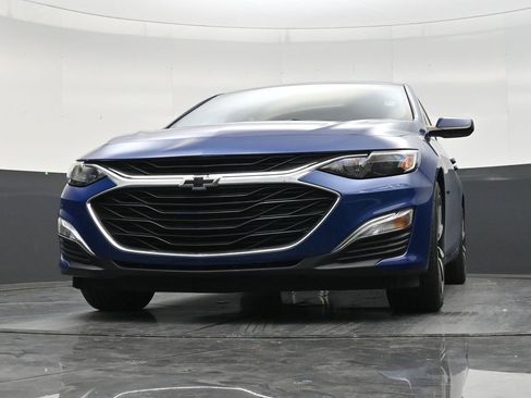 Used 2023 Chevrolet Malibu RS FWD image 28