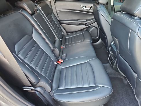 Used 2024 Ford Edge SEL w/ Convenience Package image 17