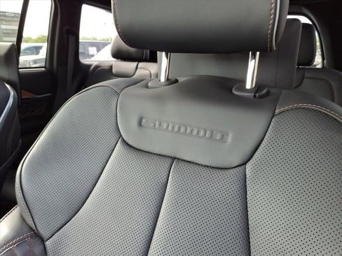 Certified 2023 Jeep Grand Cherokee Summit AWD/4WD image 12