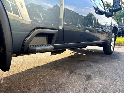 Used 2020 Chevrolet Silverado 2500 LT w/ Fleet Comfort Package image 15