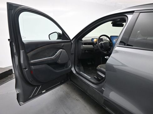 Certified 2023 Ford Mustang Mach-E GT image 9