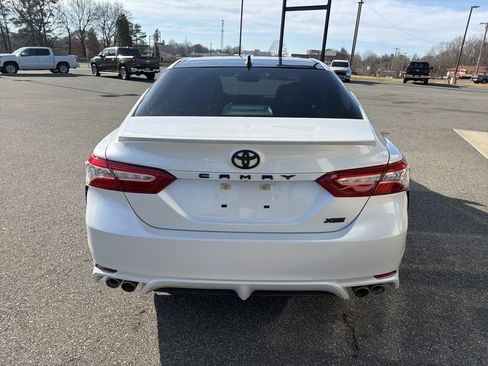 Used 2020 Toyota Camry XSE image 6