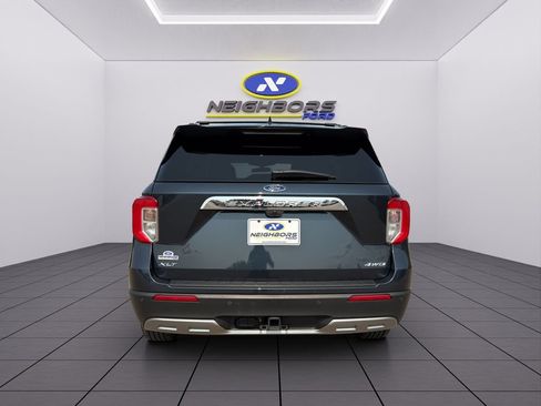 Used 2024 Ford Explorer XLT w/ Equipment Group 202A AWD/4WD image 5