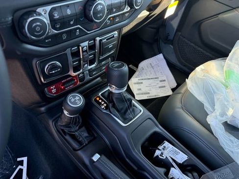 New 2026 Jeep Gladiator Mojave AWD/4WD image 22