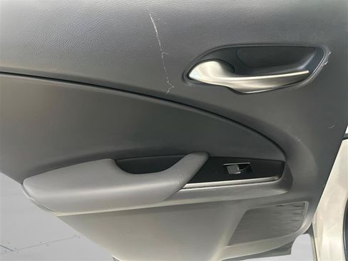 Used 2019 Lexus UX 250h w/ Premium Package AWD/4WD image 11
