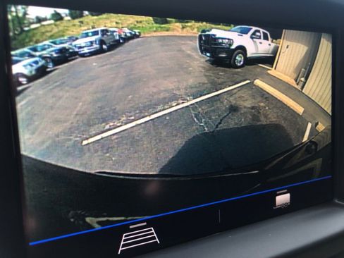 Used 2021 Chevrolet Silverado 1500 Custom image 30