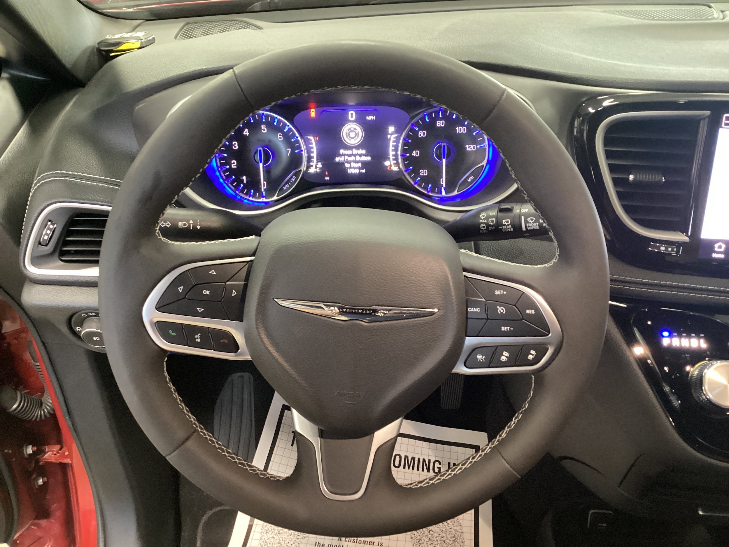 Used 2025 Chrysler Pacifica Select AWD/4WD image 22