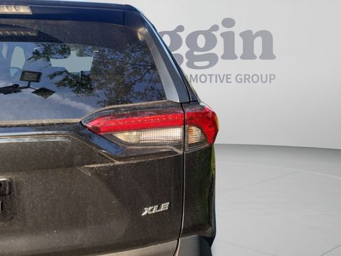 Used 2025 Toyota RAV4 XLE w/ Convenience Package FWD image 21