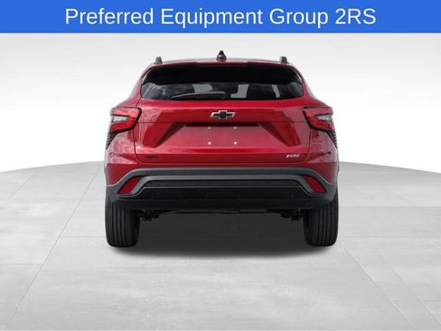 Used 2025 Chevrolet Trax RS w/ Sunroof Package FWD image 4