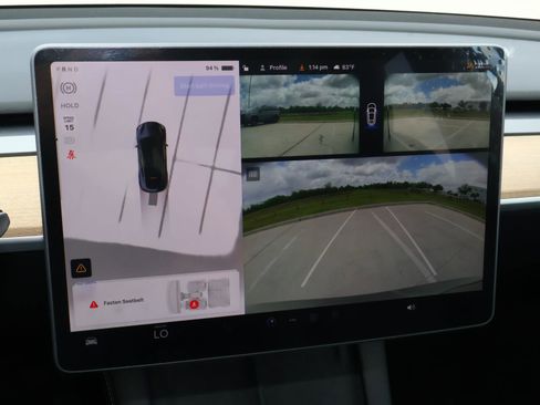 Used 2024 Tesla Model Y Long Range AWD/4WD image 23