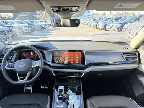 New 2026 Volkswagen Atlas Peak Edition AWD/4WD image 24