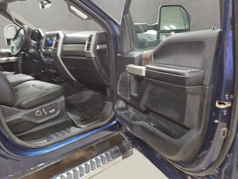 Used 2017 Ford F250 Lariat w/ Chrome Package AWD/4WD image 18