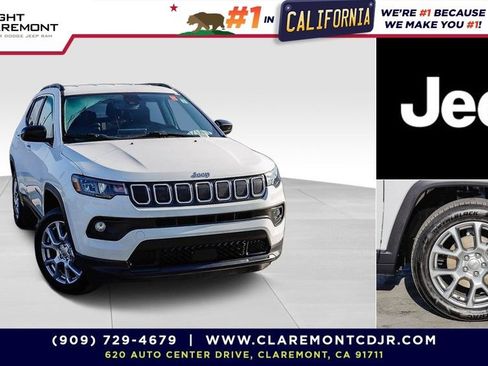 Used 2022 Jeep Compass Latitude AWD/4WD image 1