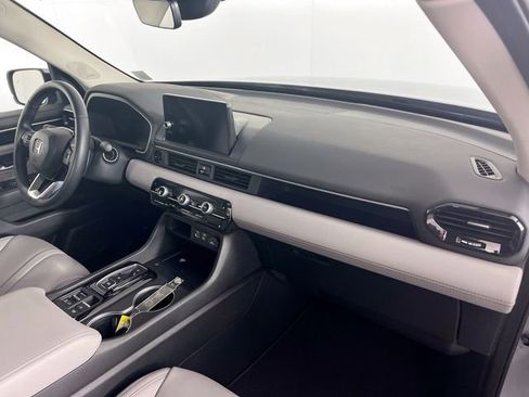 Certified 2023 Honda Pilot Touring image 31