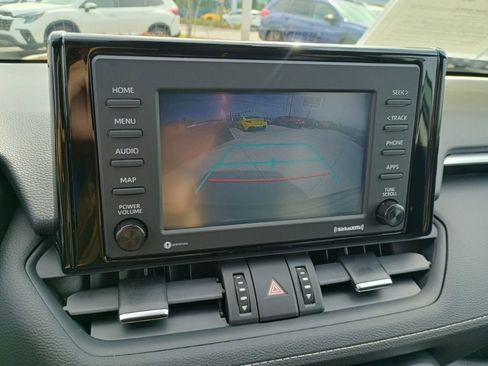 Used 2021 Toyota RAV4 XLE Premium image 30