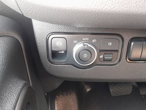 Used 2024 Mercedes-Benz Sprinter 2500 image 6