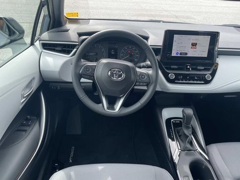 Used 2025 Toyota Corolla SE FWD image 13