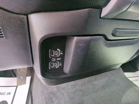 Used 2020 RAM 1500 Big Horn AWD/4WD image 18