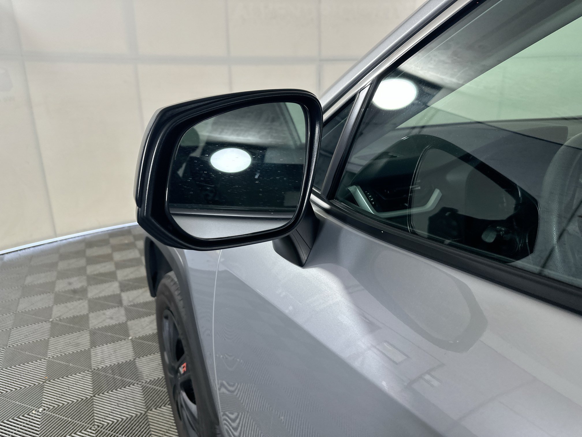 Used 2025 Toyota RAV4 LE AWD/4WD image 10