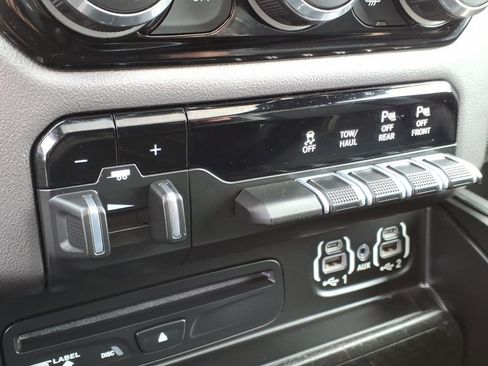 Used 2019 RAM 1500 Sport w/ Level 2 Equipment Group image 18