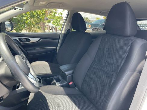 Used 2021 Nissan Rogue Sport S FWD image 2