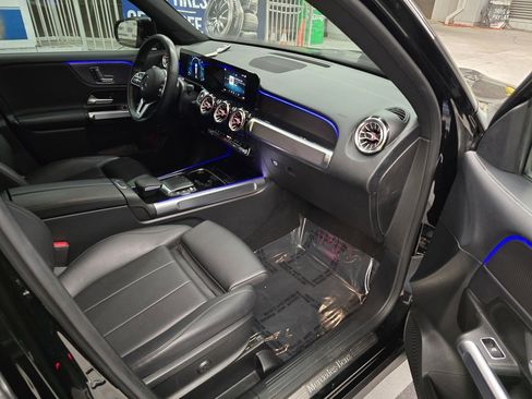 Used 2021 Mercedes-Benz GLB 250 image 29