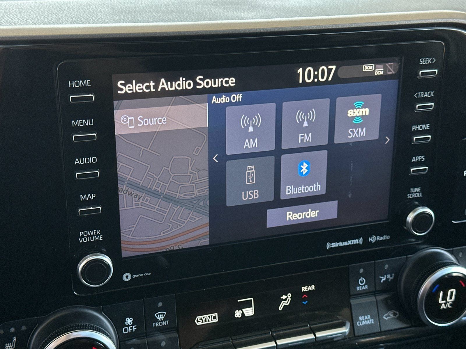 Used 2022 Toyota Highlander XLE FWD image 18