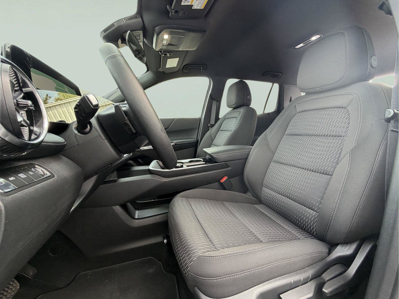 Used 2026 Chevrolet Equinox LT AWD/4WD image 25